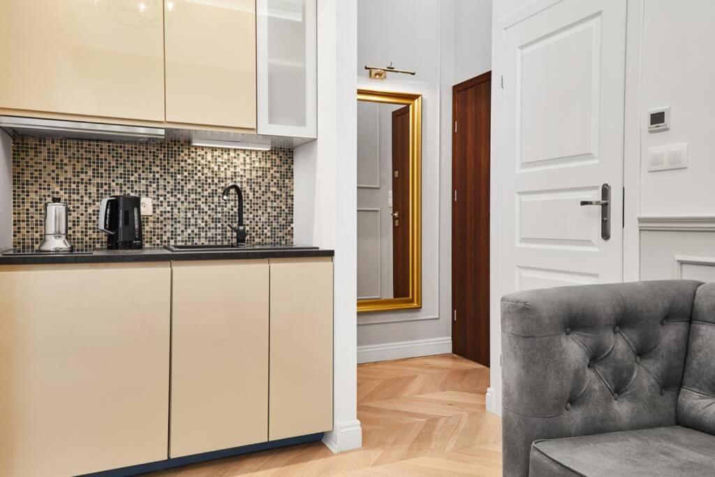 Househost Apartment I: Studencka Street Kraków Eksteriør billede